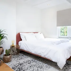 Trendy 2 Bedroom On Perfect Location Amsterdam